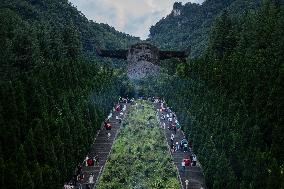 Tourists Visit Shennongtan Scenic Spot - China