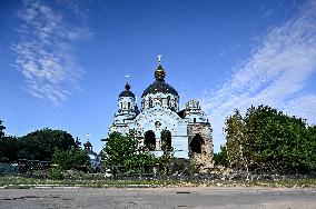 Christian church in eastern Ukraine destroyed by Russian troops