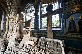 Christian church in eastern Ukraine destroyed by Russian troops