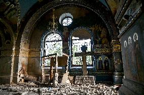 Christian church in eastern Ukraine destroyed by Russian troops