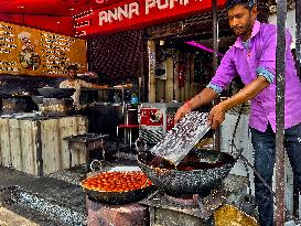 Daily Life Along Mall Road In Nainital