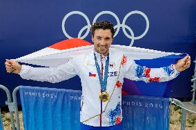 Paris 2024 - Canoe 1000m - Martin Fuksa Wins Gold