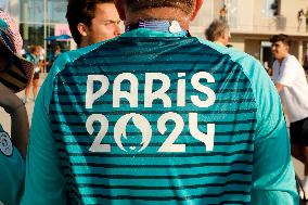 Paris 2024 - Illustrations Volunteers Outfits