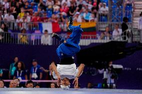 Paris 2024 - Breaking B-Girls Competition