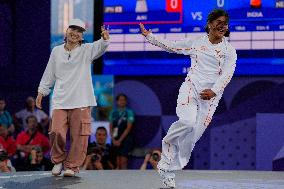 Paris 2024 - Breaking B-Girls Competition