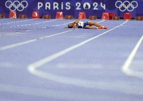 Paris 2024 - Alessia Zarbo Collapses During 10,000 m Final