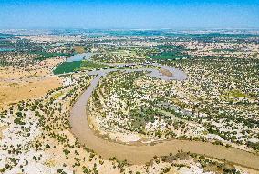 Prevent and Control Desertification in Xinjiang