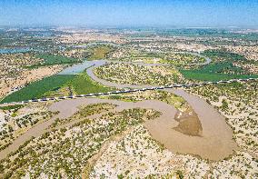 Prevent and Control Desertification in Xinjiang