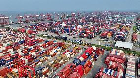 Cargo Throughput of The Main Line Ports of The Yangtze River