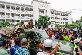 Bangladesh Chief Justice, Central Bank Chief Quit Amid Protests - Dhaka