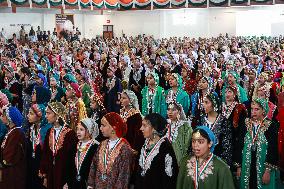 Record Set By Kashmiri Girls While Performing Folk Rouf