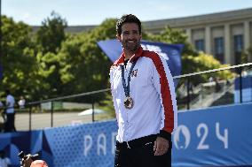 Paris 2024 - Fans salute medalists at the Parc des Champions in Paris FA