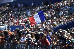 Paris 2024 - Fans salute medalists at the Parc des Champions in Paris FA