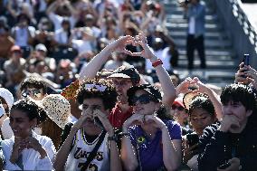 Paris 2024 - Fans salute medalists at the Parc des Champions in Paris FA