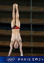 Paris 2024 - Men's Diving 10m Illustrations