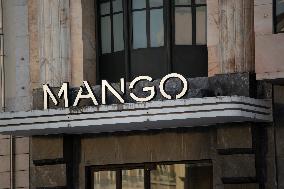 Mango Clothing Store Plans To Exceed The 4 Billions Euros In Revenue In 2026