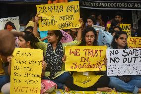 Junior Doctors Hold Protest In Government Hospitals For Rape And Murder Of A PGT Woman Doctor In Kolkata, India