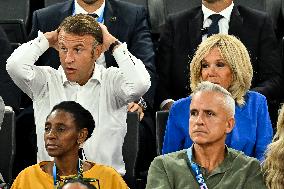 Paris 2024 - Emmanuel Macron And Brigitte At Women's Basketball Final