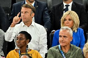 Paris 2024 - Emmanuel Macron And Brigitte At Women's Basketball Final