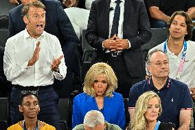 Paris 2024 - Emmanuel Macron And Brigitte At Women's Basketball Final