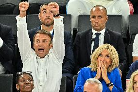 Paris 2024 - Emmanuel Macron And Brigitte At Women's Basketball Final