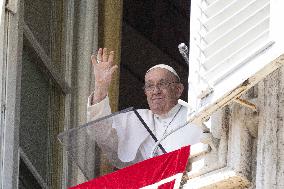 Pope Francis Angelus Prayer - Vatican