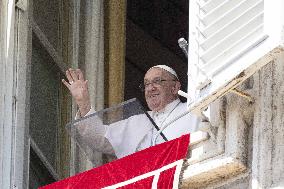 Pope Francis Angelus Prayer - Vatican