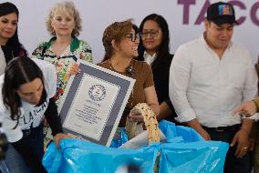 Tlaxcala Breaks Guinness Record By Distributing Free Basket Tacos In Mexico