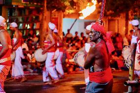 SRI LANKA-KANDY-ESALA PERAHERA-CELEBRATION