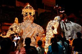 SRI LANKA-KANDY-ESALA PERAHERA-CELEBRATION