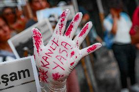 Pro-animal Rights Activists Protest - Istanbul