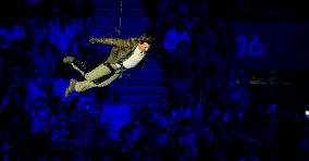 Paris 2024 - Tom Cruise Performs A Stunt At Closing Ceremony