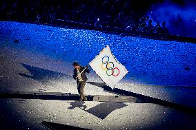 Paris 2024 - Tom Cruise Performs A Stunt At Closing Ceremony