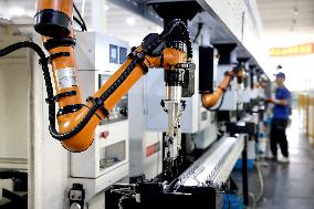 China Manufacturing Industry Robot