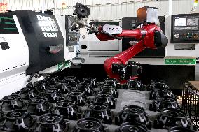 China Manufacturing Industry Robot