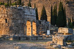 T?RKIYE-DENIZLI-HIERAPOLIS-SCENERY