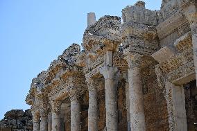 T?RKIYE-DENIZLI-HIERAPOLIS-SCENERY