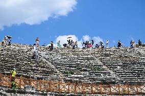 T?RKIYE-DENIZLI-HIERAPOLIS-SCENERY