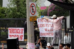 Marea Rosa Protest Against Legislative Overrepresentation Of Morena Party