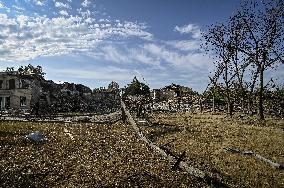 Hospital in Donetsk region destroyed by Russian troops