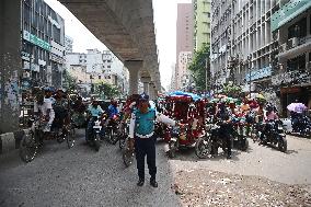 Police Forces Resume Duty - Dhaka