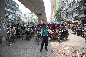 Police Forces Resume Duty - Dhaka