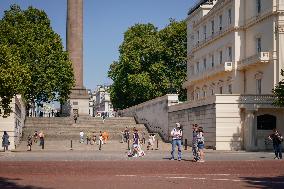 London Hit By High Temperatures