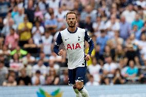 Tottenham Hotspur v FC Bayern Munich - Pre-Season Friendly