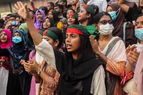 Students Demand Trial Of Ex-PM Hasina - Dhaka