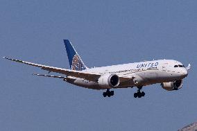 United Airlines Boeing 787 Dreamliner