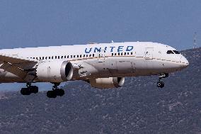 United Airlines Boeing 787 Dreamliner