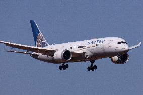 United Airlines Boeing 787 Dreamliner