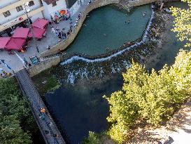 Portugal Tourism Keeps Flowing Foward With Reduced Mobility Access To Beaches