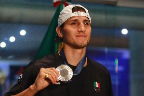 Boxer Marco Verde Arriving Mexico City Airport